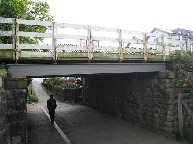 Headingley bridge, looking
south