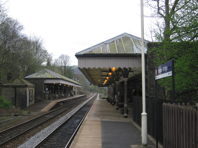 Hebden Bridge platforms