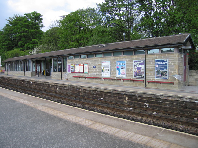 Horsforth platform 1 building