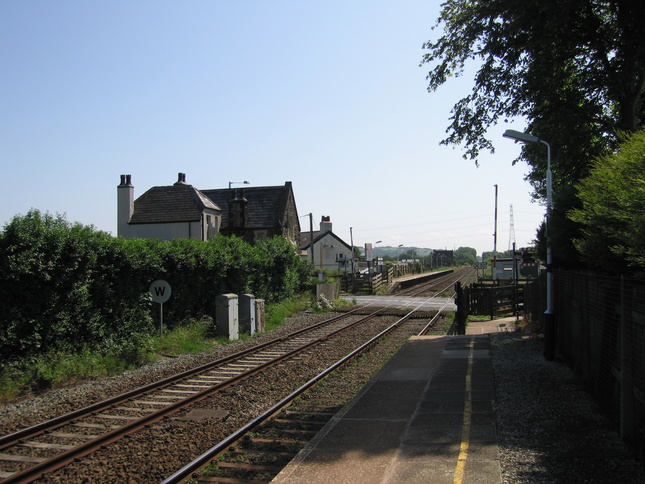 Hoscar platform 2 looking east