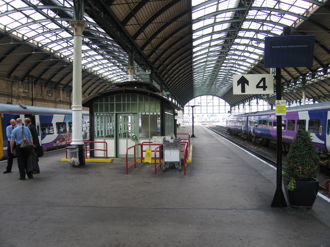 Hull platform 4 looking west