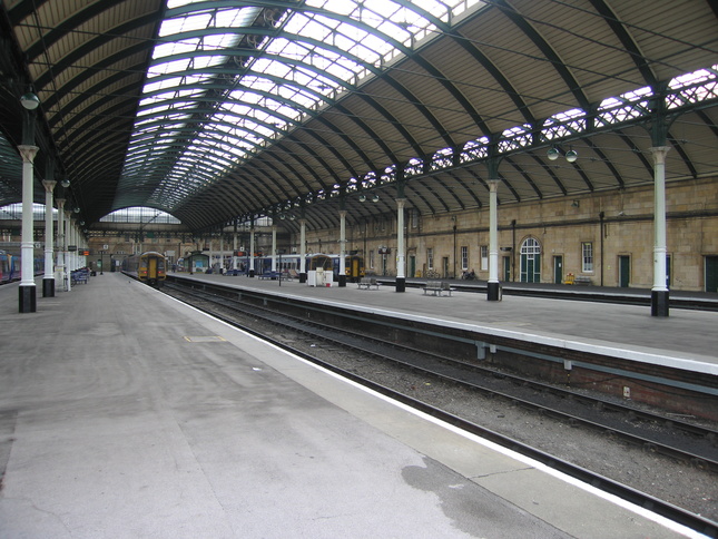 Hull platform 5 looking east