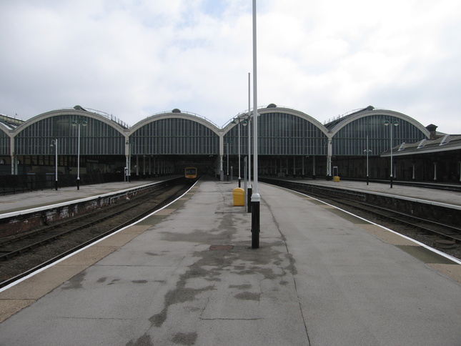 Hull platforms looking east