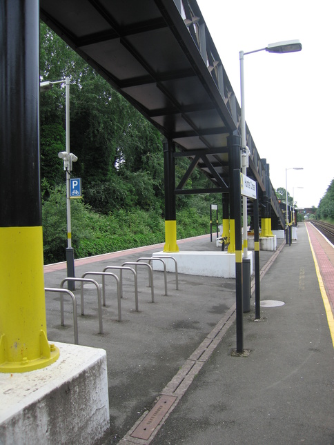 Hunts Cross platform 2 looking east