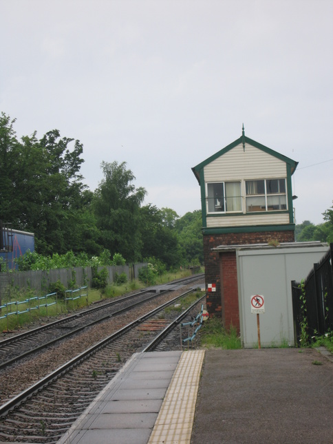 Huyton platform 2 signalbox