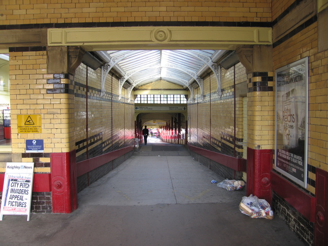 Keighley platforms 2 and 3 approach
ramp