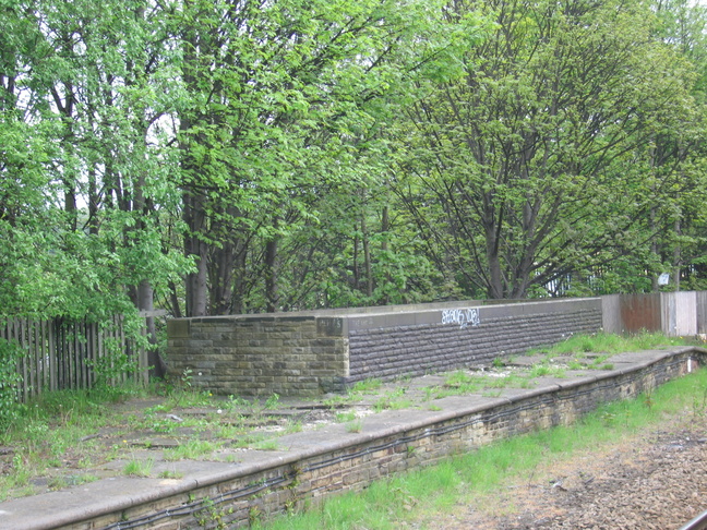 Lockwood disused
platform subway entrance