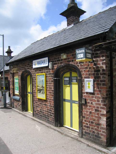 Maghull platform 2 deep arches