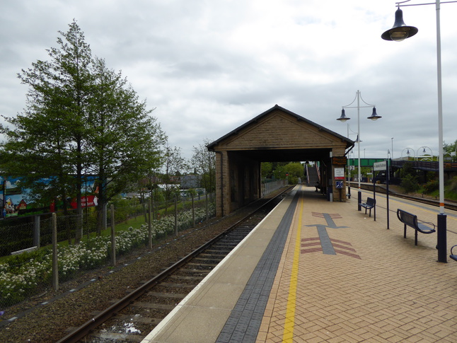 Mansfield Woodhouse platform
3 looking south
