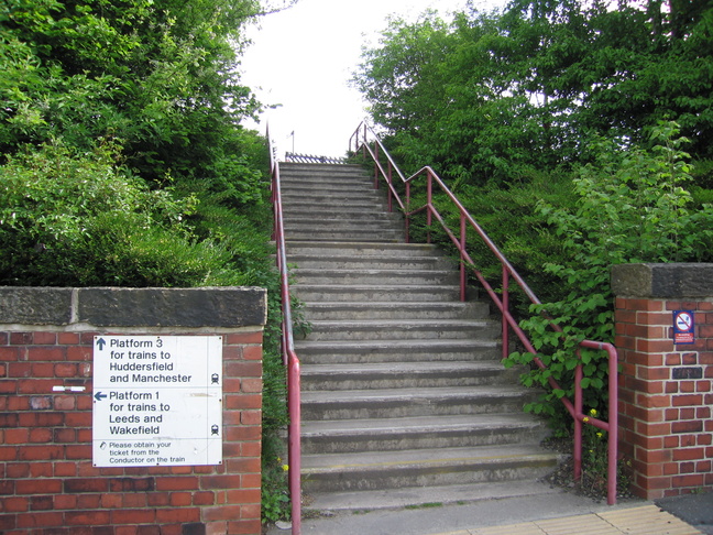 Mirfield platform 3 entrance