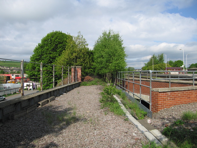 Mirfield platform 3 western gap