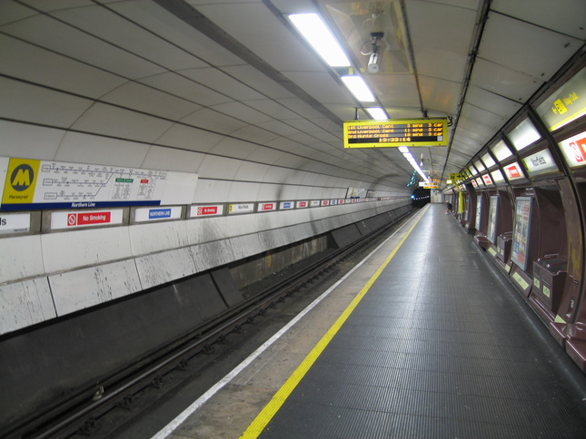 Moorfields platform 1 looking south
