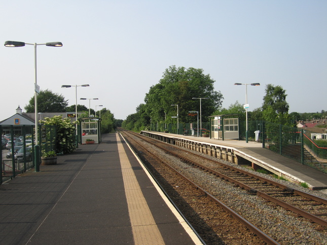 Neston platforms looking north
