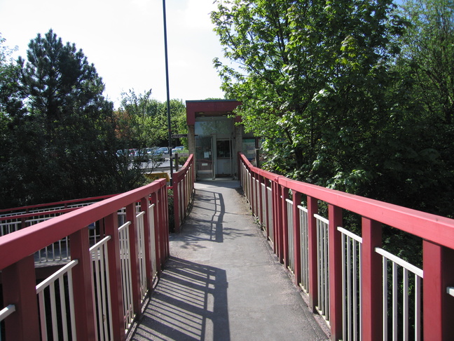 New Pudsey on bridge