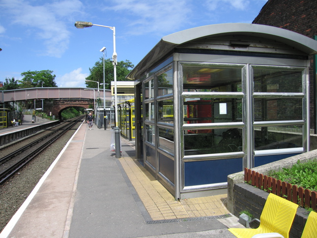 Orrell Park platform 1 shelters