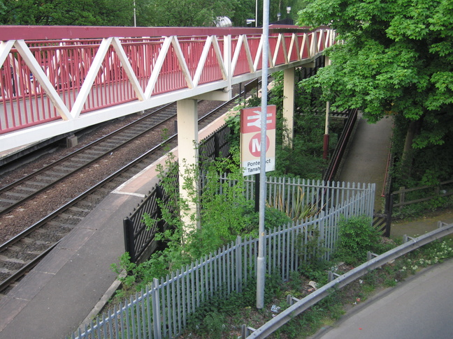 Pontefract Tanshelf
platform 1 entrance