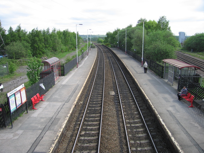 Ravensthorpe from footbridge
looking east