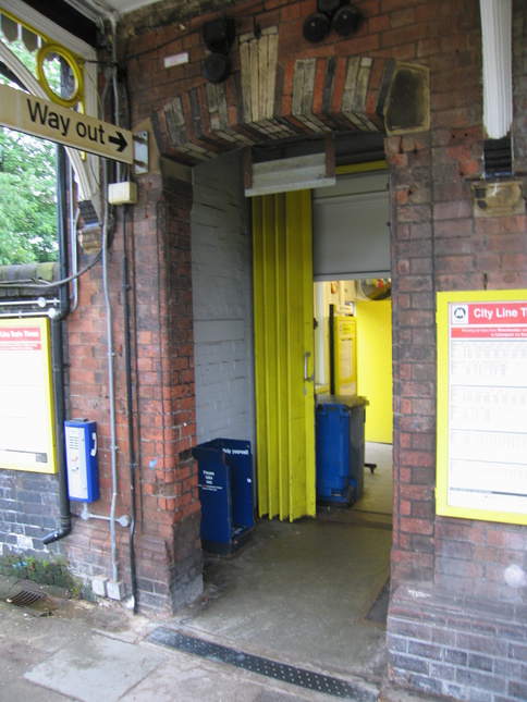 Roby platform 1 door