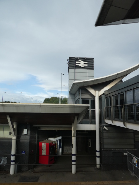 Rotherham Central platform 2 footbridge end