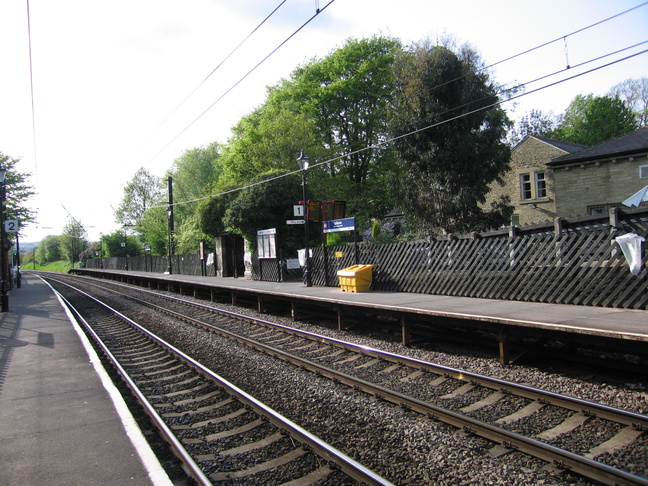 Saltaire platform 1