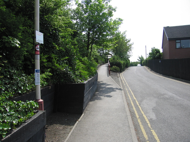 Sandal and Agbrigg
platform 2 approach