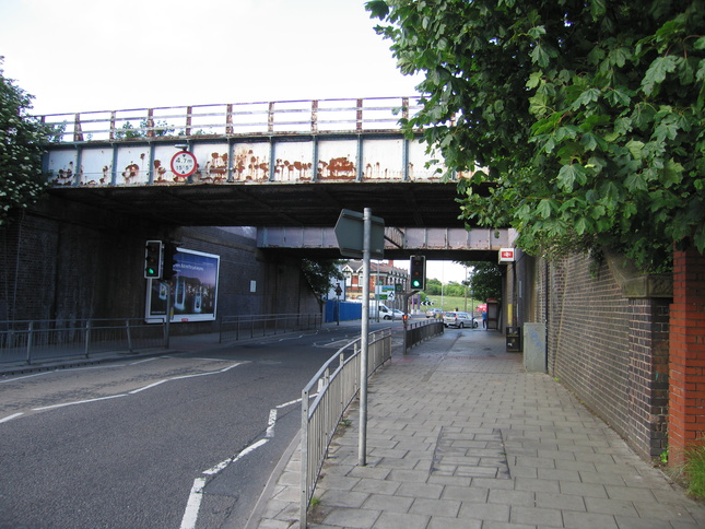 Seaforth and
Litherland bridges