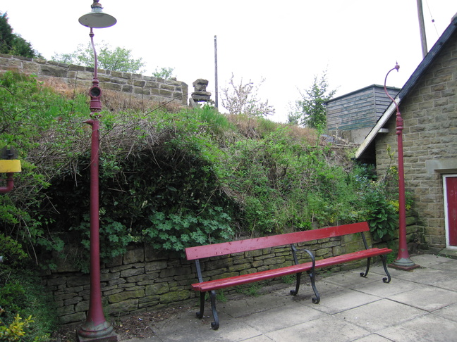 Stocksmoor platform 1 lamps