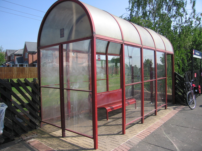 Streethouse platform 2 shelter