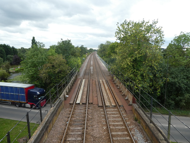 Thorne North looking south from footbridge