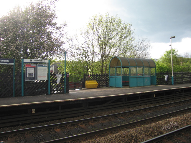 Weeton platform 2 shelter