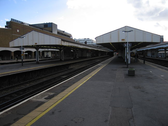 Wimbledon platforms 5-8