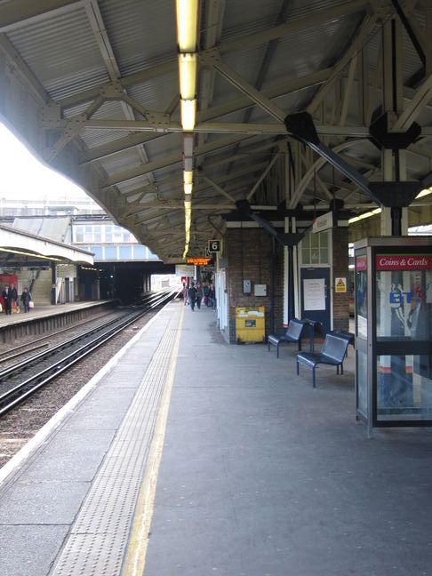 Wimbledon platform 6