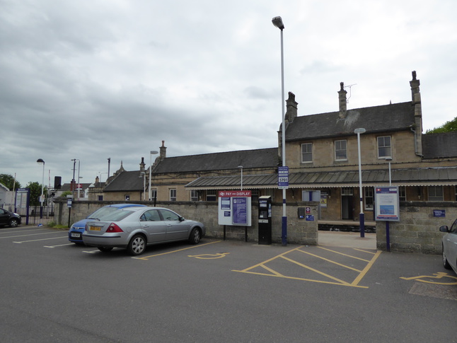 Worksop platform 2 entrance