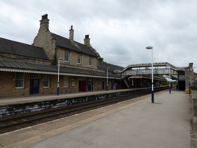 Worksop looking west on platform 2