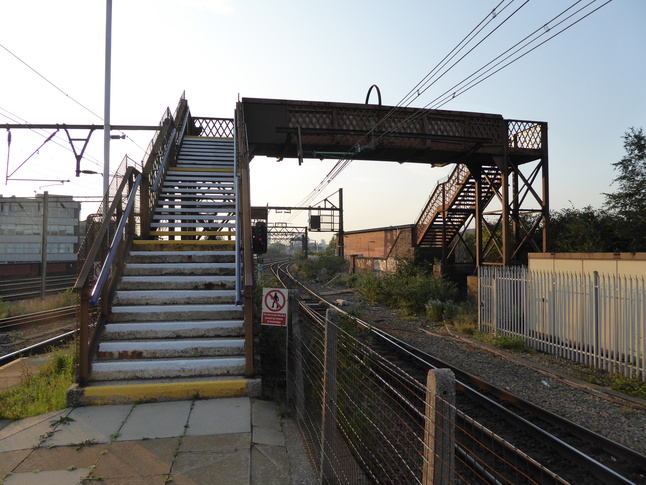 Ardwick footbridge platform end