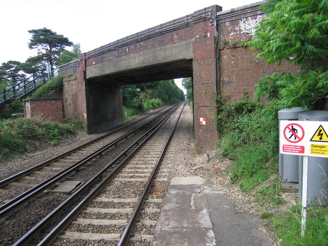 Beaulieu Road looking north