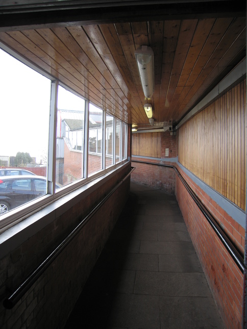 Bishops Stortford eastern
footbridge entry