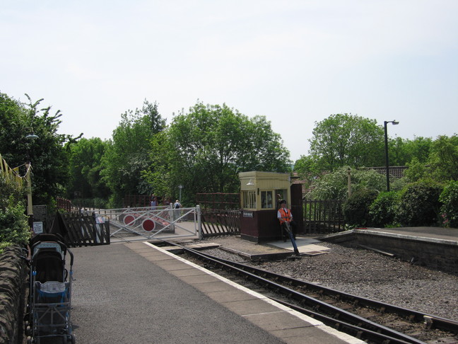 Bitton level crossing and signalbox