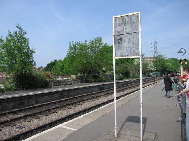 Bitton platform looking south