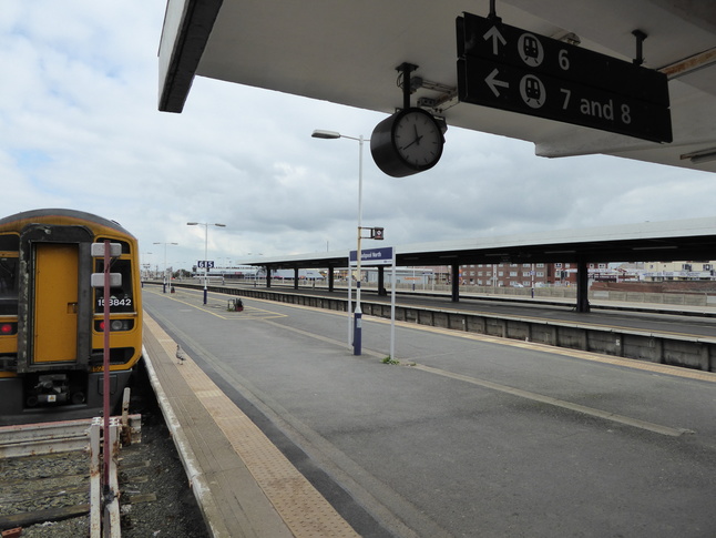 Blackpool North platform 6 looking
east