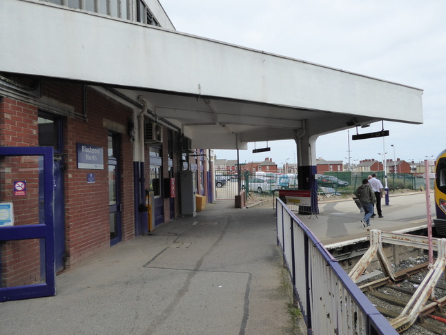 Blackpool North platforms 7
and 8 canopy