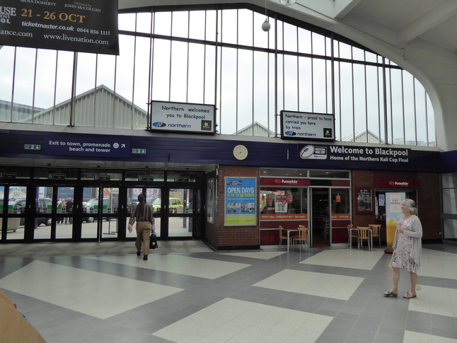 Blackpool North concourse
looking south