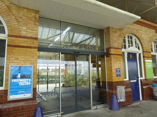 Bolton platforms 1 and 3 waiting room