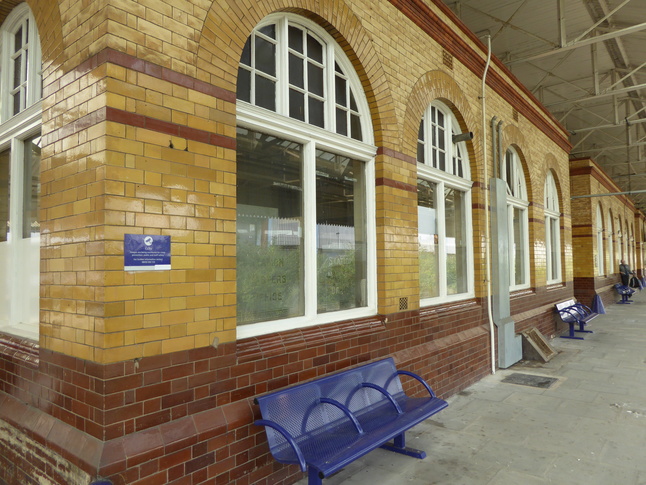 Bolton platform 1 windows