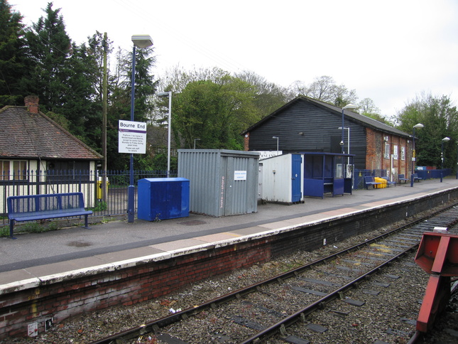 Bourne End platform 2