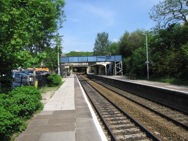Bradford-on-Avon platform 2 and
footbridge