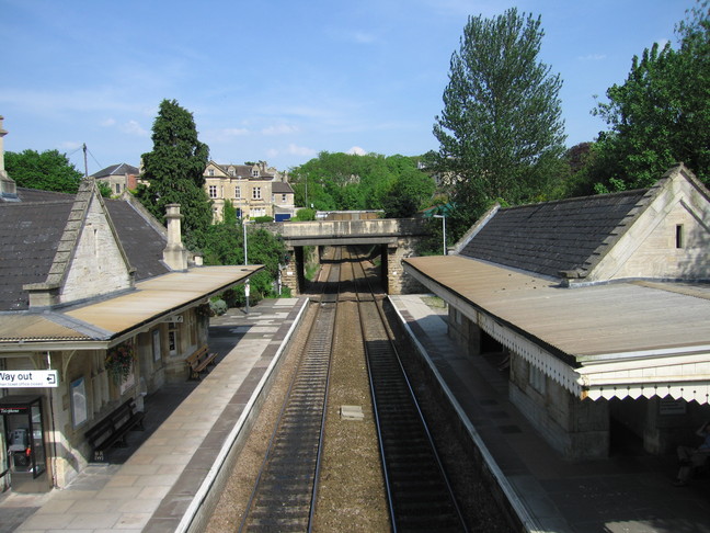 Bradford-on-Avon looking
east from footbridge