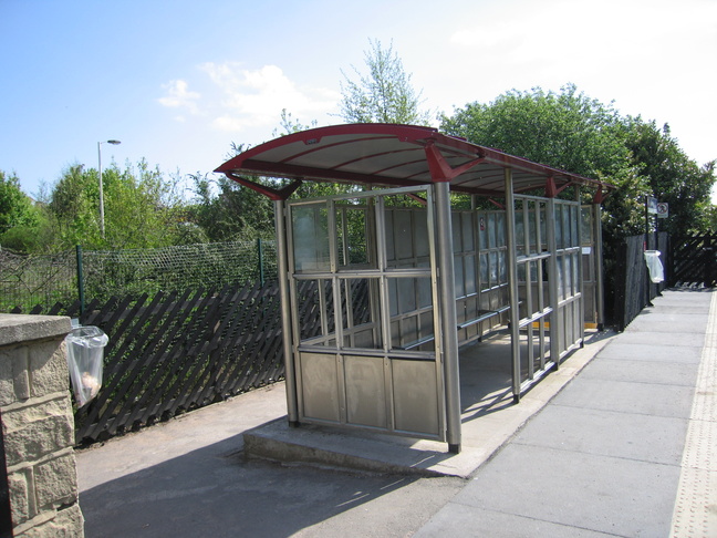 Bramley platform 2 shelter