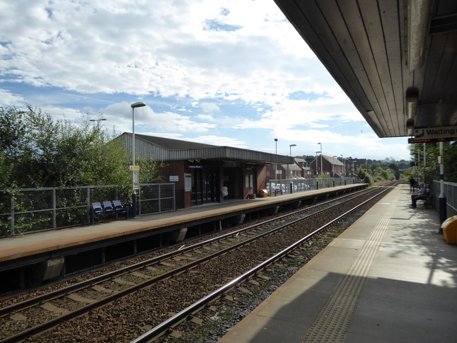 Bredbury looking east along platforms