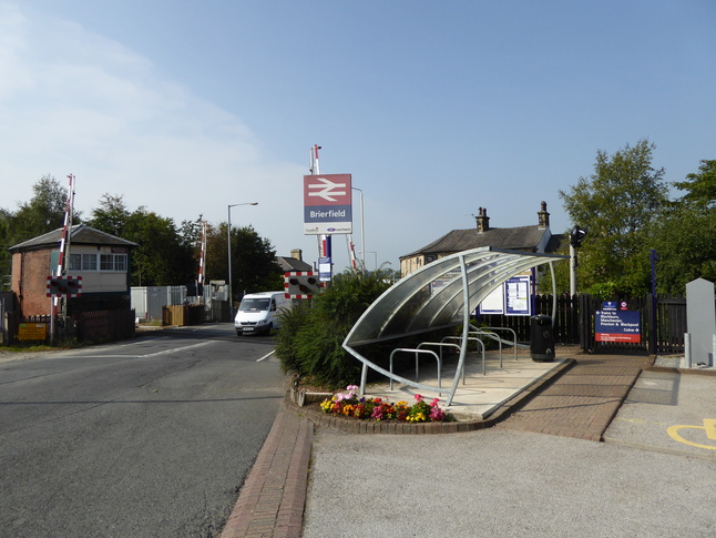 Brierfield level crossing